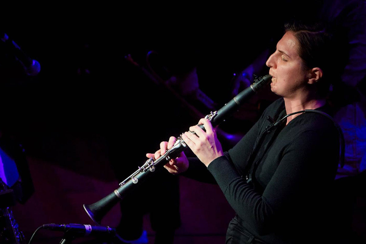 Phillippa Murphy-Haste plays clarinet.