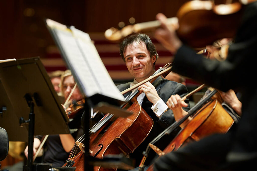 Umberto Clerici playing cello with the Sydney Symphony Orchestra in February 2017